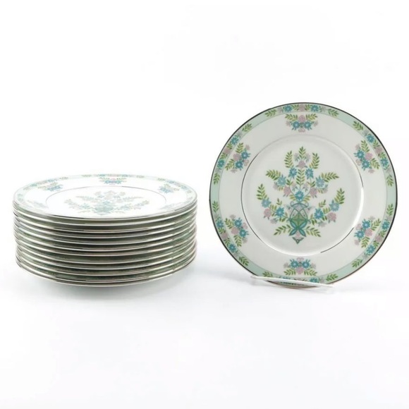 Bone China salad plate set, pattern: Willow Tree - Picture 2 of 5